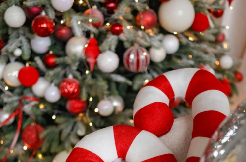 Keeping Your Christmas Garland Spotless and Your Family Healthy